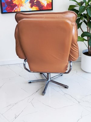 Set of Mid-Century Modern Leather Lounge Chair and Ottoman from