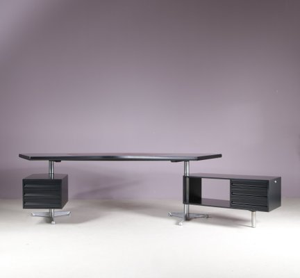 Desk by Osvaldo Borsani for Tecno, Milan, Italy, 1950s for sale at