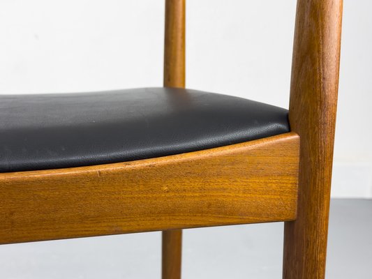 TEAK & LEATHER DINIG CHAIR① Danish Teak and Leather Armchair by J. Nørgaard for Nørgaards