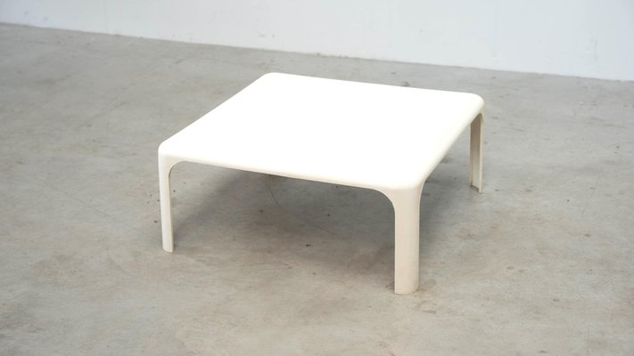 ヴィコ・マジストレッティ Artemide Coffee Table Coffee Table by Vico Magistretti for Artemide, 1970s for sale at