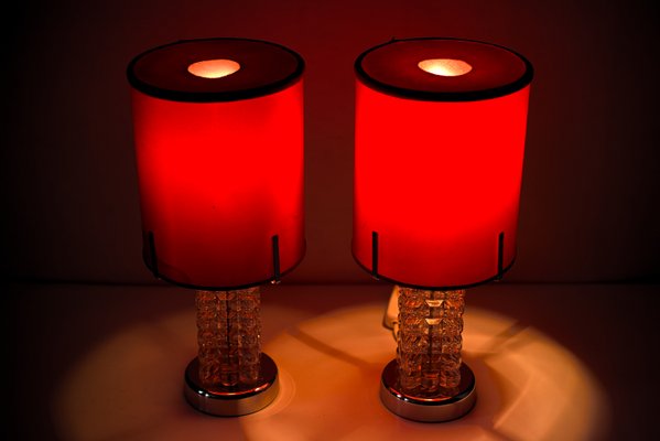 table lamps red