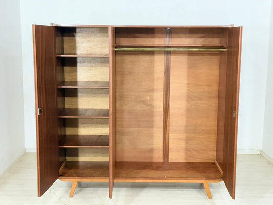 Mid-Century Linen Cupboard, 1960s for sale at Pamono