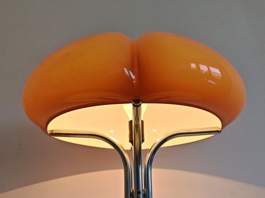 Quadrifoglio Table Lamp in Brown Acrylic from Guzzini, Yugoslavia