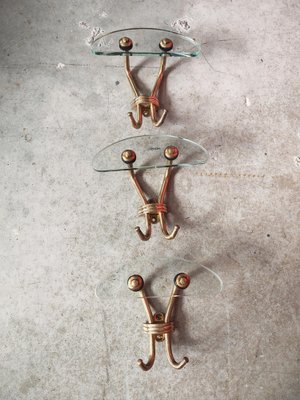 Mid-Century Modern Kleiderhaken aus Murano Glas und Messing von Pier Luigi Colli, Italien, 1950er, 3er Set bei Pamono kaufen