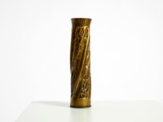 Große brutalistische Vintage Vase aus Messing, 1975 bei Pamono kaufen