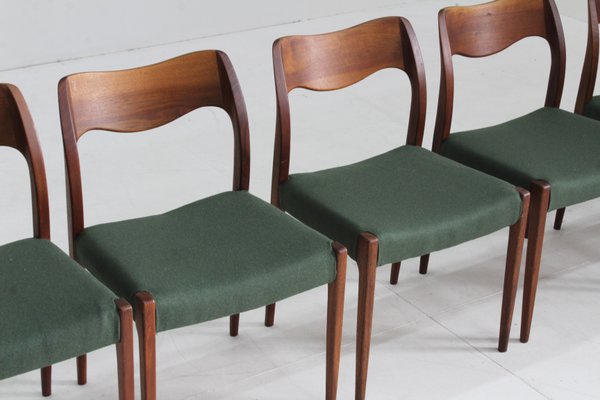 Vintage Danish Model 71 Dining Room Chairs by Niels Moller for