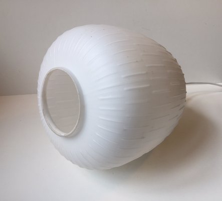 Lampada a sospensione in vetro zigrinato e ottone, anni '50 Lampada a sospensione in vetro zigrinato e ottone, anni '50
