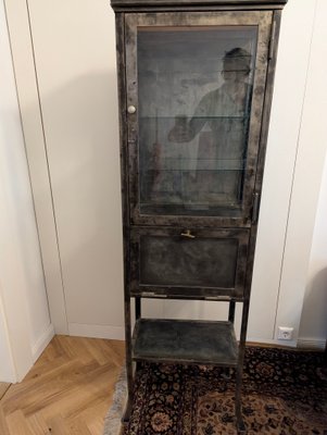 Deutscher Vintage Arzneischrank, 1900er bei Pamono kaufen