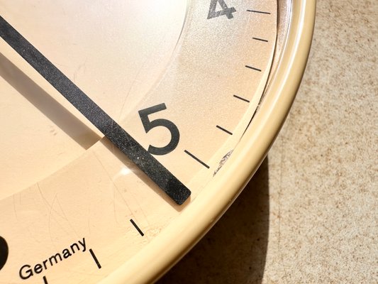 Quartz Wall Clock Type Abk 31 No. 4781 in Plastic by Dietrich Lubs