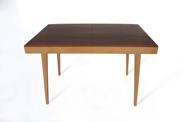 Mesa de comedor plegable checa de Tatra Nadetok, años 60 en venta en ... Mesa de comedor plegable checa de Tatra Nadetok, años 60 en venta en ...