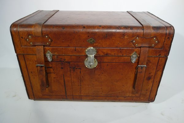 Antique Russian Leather Trunk 1905 For At Pamono Antique Russian Leather Trunk 1905 For