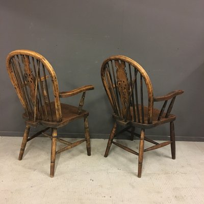 Antique Windsor Chairs, Set Of 2 For Sale At Pamono Antique Windsor Chairs, Set of 2 15 - Antique Windsor Chairs, Set Of 2 For Sale At Pamono