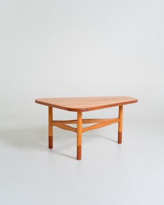 Couchtisch aus Teak & Eiche von Yngve Ekström für Westbergs Möbler, Schweden, 1950er bei Pamono kaufen