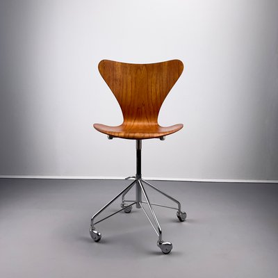 7 Series 3117 Office Chair in Teak by Arne Jacobsen for Fritz Hansen, Denmark, 1960s