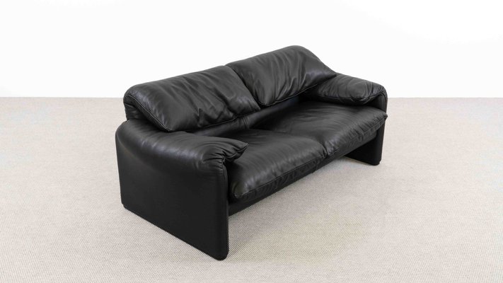 Maralunga 2-Seater Leather Sofa by Vico Magistretti from Cassina