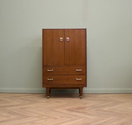 Hohe Mid-Century Schrankkommode von G-Plan, 1960er bei Pamono kaufen