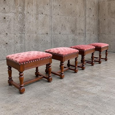 Vintage Hocker aus Samt, 1950er, 4er Set bei Pamono kaufen