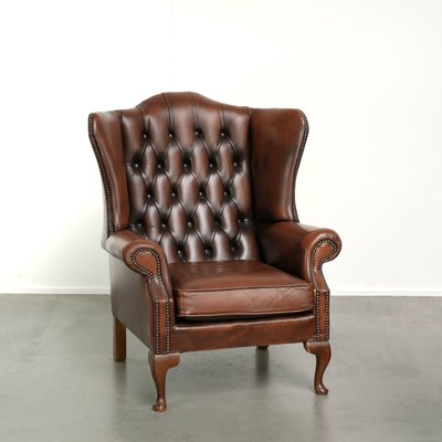 Englischer Brauner Rindsleder Chesterfield Ohrensessel bei Pamono kaufen