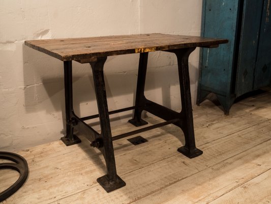 industrial side table white antique industrial side table for sale at pamono industrial side table white antique industrial side table for sale at pamono