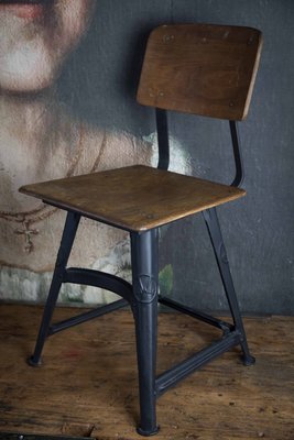 Industrieller Vintage Modell Xi Hocker Von Robert Wagner Fur Rowac Bei Pamono Kaufen
