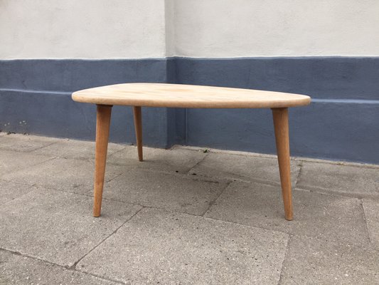 Coffee Table Triangle - Concrete Triangle Coffee Table / Posting a few photos so that others can see that it looks pretty much just.