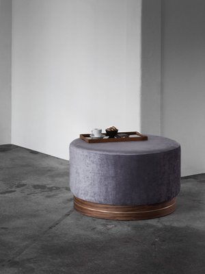 The Big Pouf Von Christina Arnoldi Fur La Famiglia Collection Bei Pamono Kaufen