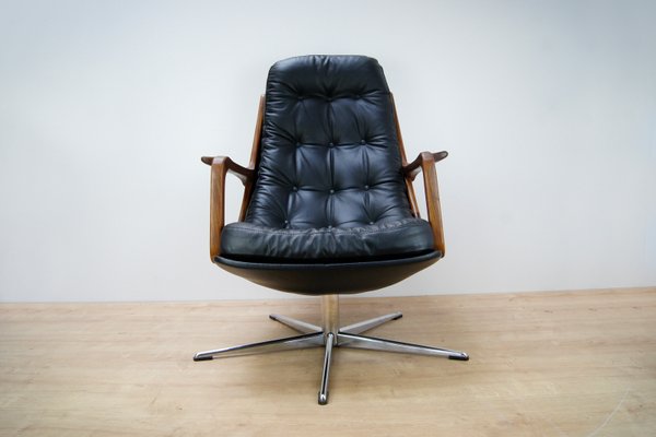 Leather And Teak Swivel Chair 1960s For At Pamono Leather And Teak Swivel Chair 1960s 1