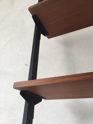 Teak & Metall Regalsystem, 1950er bei Pamono kaufen Teak & Metall Regalsystem, 1950er bei Pamono kaufen