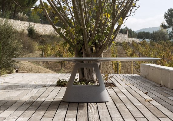 MONKEY Appendiabiti da terra in cemento By BD Barcelona Design