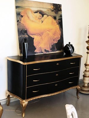 Venetian Lacquered Black Golden Chest Of Drawers 1930s For Sale