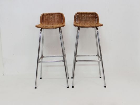Vendita Sgabelli Da Bar : Sgabelli da bar vintage in vimini set di in vendita su pamono