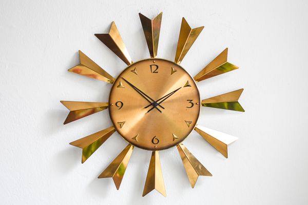 Mid Century Large Sunburst Wall Clock From Atlanta For At Pamono Mid Century Large Sunburst Wall Clock From Atlanta 1