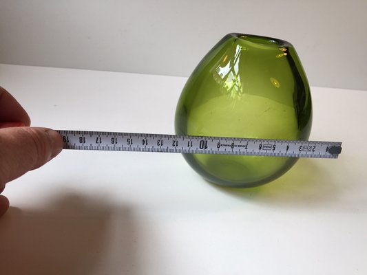 Modernist Green Teardrop Vase By Per Lütken For Holmegaard 1960s For Sale At Pamono