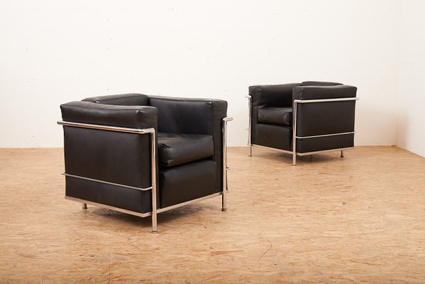 Vintage Lc2 Lounge Chairs By Le Corbusier Charlotte Perriand For Cassina Set Of 2