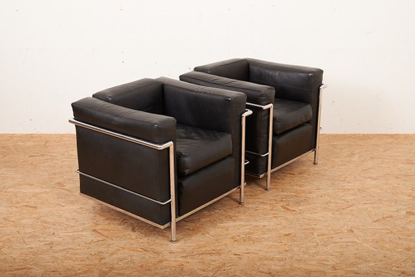 Poltrone Lc2 Vintage Di Le Corbusier Charlotte Perriand Per