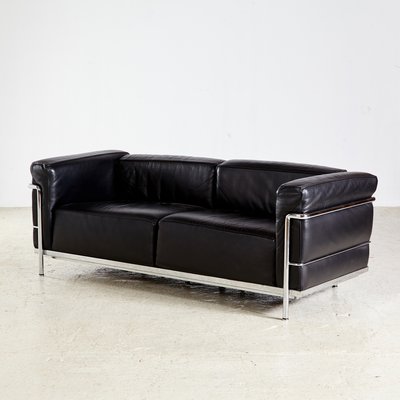 Lc3 Sofa By Le Corbusier Pierre Jeanneret Charlotte Perriand For Lc3 Sofa By Le Corbusier Pierre Jeanneret Charlotte Perriand For Cina