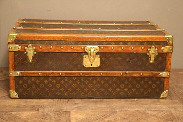 Dating vintage Louis Vuitton