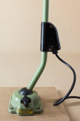 Industrielle Vera Mid Century Werkstattlampe von VEB Leuchtenbau, 1950er Industrielle Vera Mid Century Werkstattlampe von VEB Leuchtenbau, 1950er