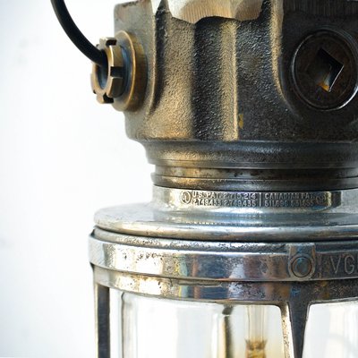 Industrielle feuerfeste Mid Century Lampe bei Pamono kaufen Industrielle feuerfeste Mid Century Lampe bei Pamono kaufen