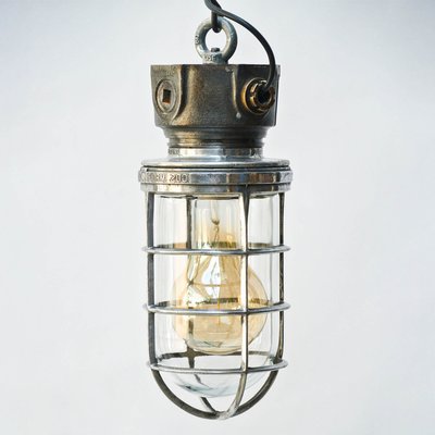Industrielle feuerfeste Mid Century Lampe bei Pamono kaufen Industrielle feuerfeste Mid Century Lampe bei Pamono kaufen