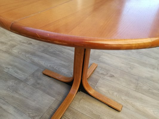 Table De Salle A Manger Ronde En Bois Metal 1960s En Vente Sur