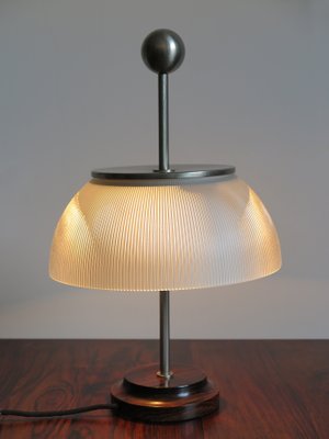 Lámpara De Mesa Alfa Sergio Mazza Para Artemide Años 60 En Mesa Alfa De Sergio Mazza Para Artemide