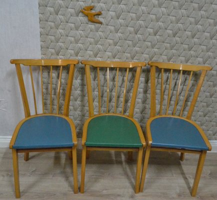 Sillas de cocina de madera, años 50. Juego de 3 en venta en Pamono Sillas de cocina de madera, años 50. Juego de 3 en venta en Pamono