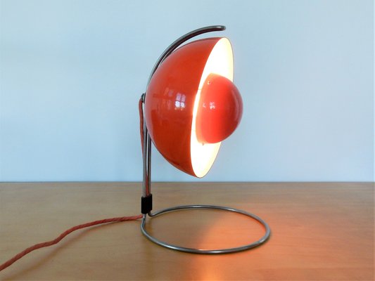Rote Vp4 Flowerpot Tischlampe Von Verner Panton Fur Louis Poulsen 1968 Bei Pamono Kaufen Flower pots naturally generate in witch huts where they contain a red mushroom, the basement of igloos where they contain a cactus and in woodland mansions. rote vp4 flowerpot tischlampe von verner panton fur louis poulsen 1968
