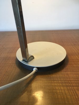 circular table lamp