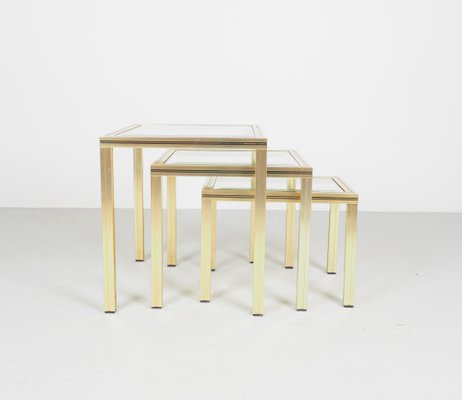 Tables Gigognes Vintage En Aluminium Dore Avec Plateau En Verre