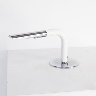 Lampara De Mesa De Metal Y Acrilico Blanco De Ingo Maurer Para Maurer Anos 70 En Venta En Pamono