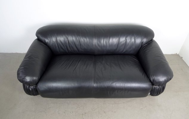 Italian Leather Model 595 Sesann Sofa By Gianfranco Frattini For Italian Leather Model 595 Sesann Sofa By Gianfranco Frattini For Cina 1970s 3