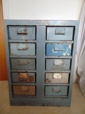 Industrielle Vintage Kommode Fur Die Garage Bei Pamono Kaufen