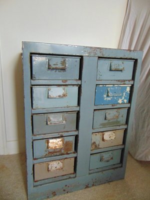 Industrielle Vintage Kommode Fur Die Garage Bei Pamono Kaufen